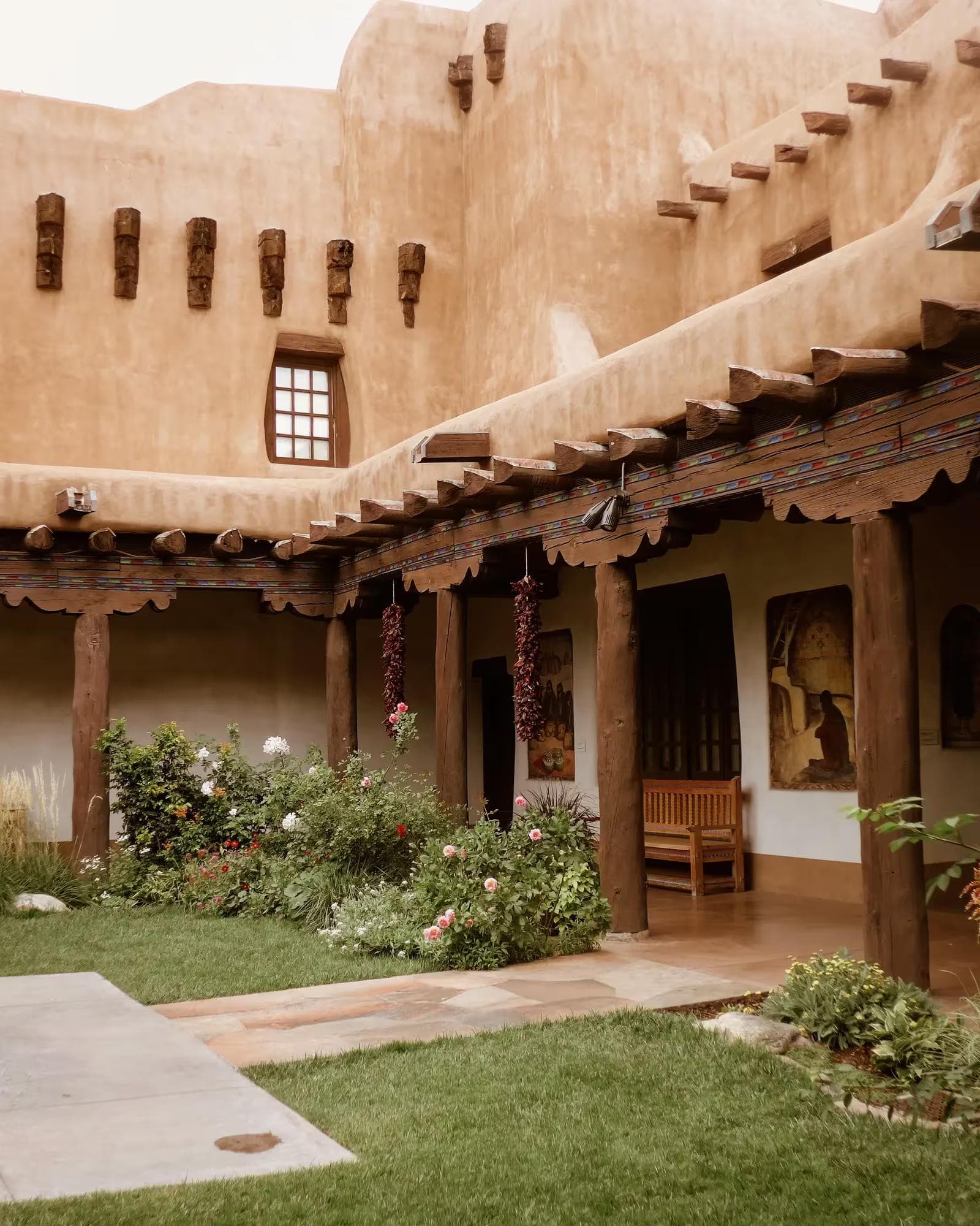 Rosewood Inn of the Anasazi gallery 3
