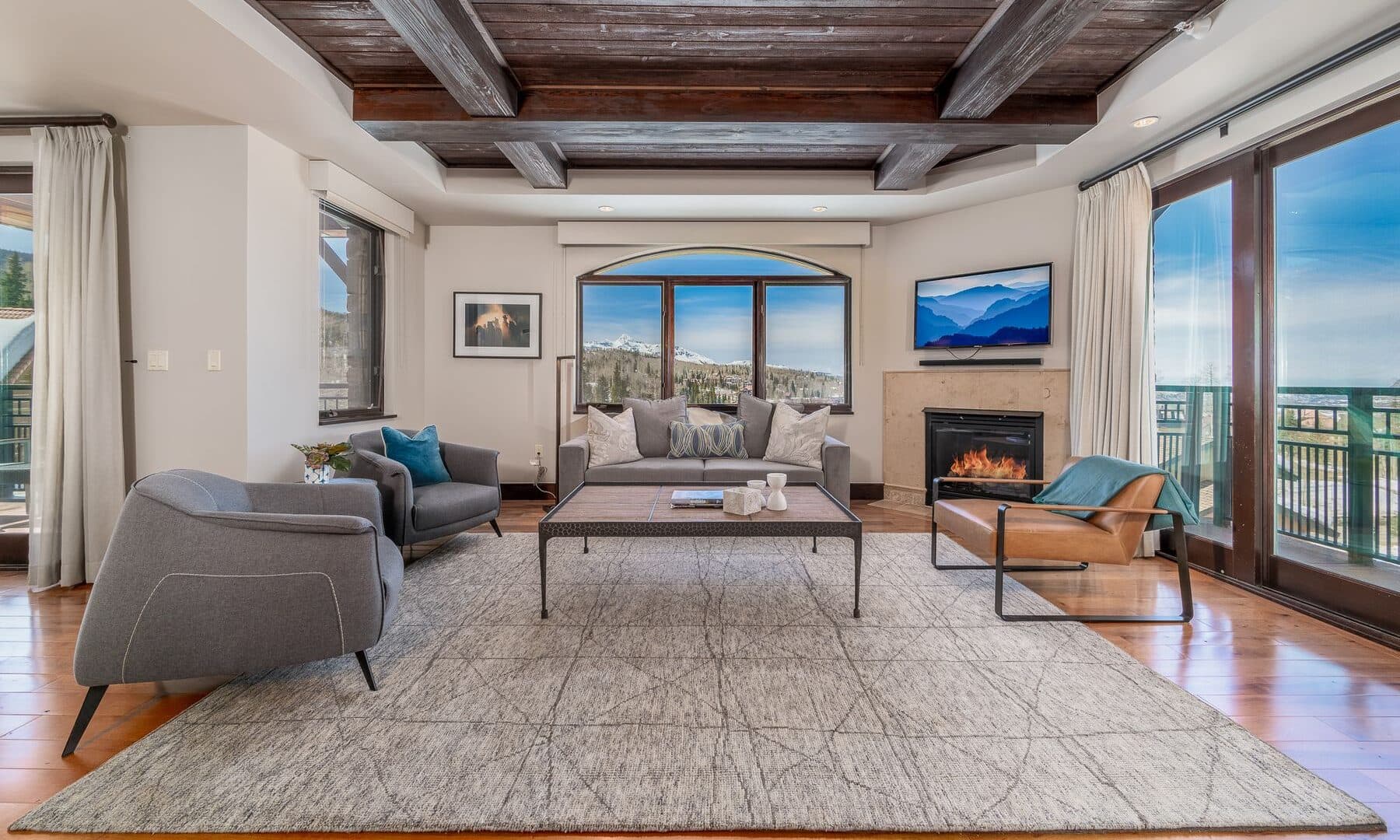 Lumière by Dunton gallery 2