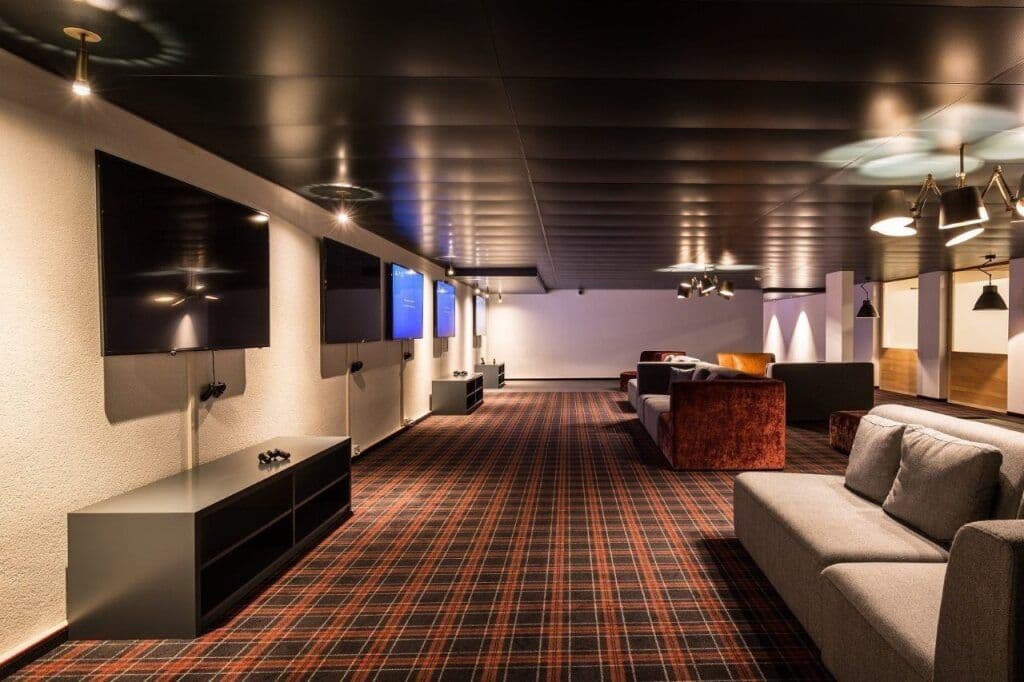 HUUS Gstaad gallery 2